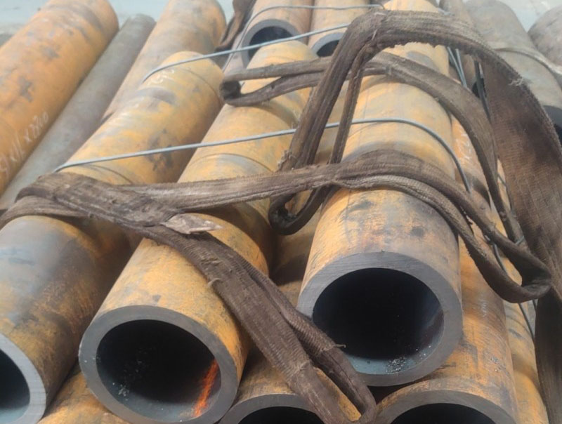 浦城15CrMoG无缝钢管切割